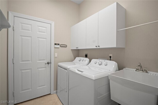 Building Photo - 14160 Giustino Way