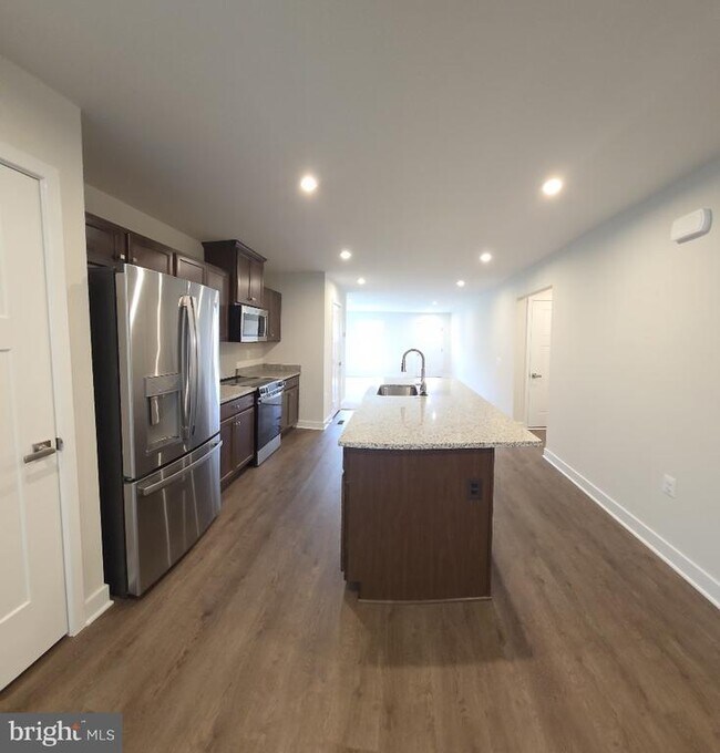 Building Photo - 8901 Blackthorne Pl