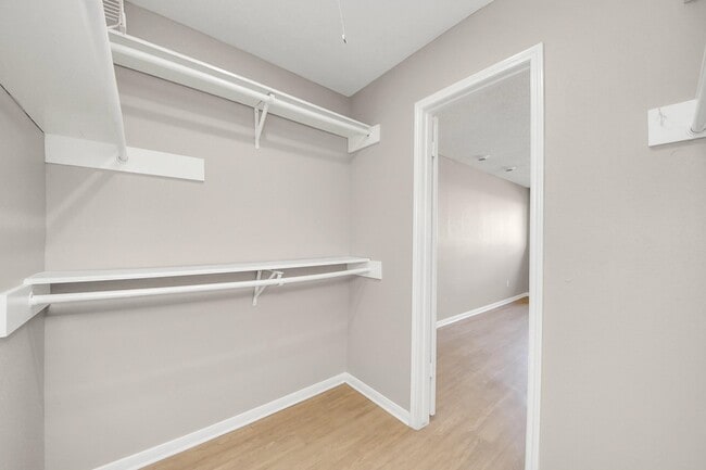 Building Photo - 6222 Vickijohn Dr