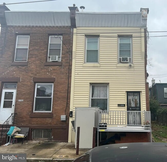 Building Photo - 2304 W Sergeant St