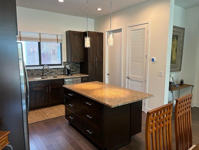 Building Photo - 130 8th St N