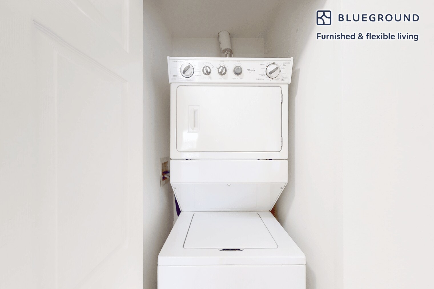 Building Photo - 15717 Winners Dr