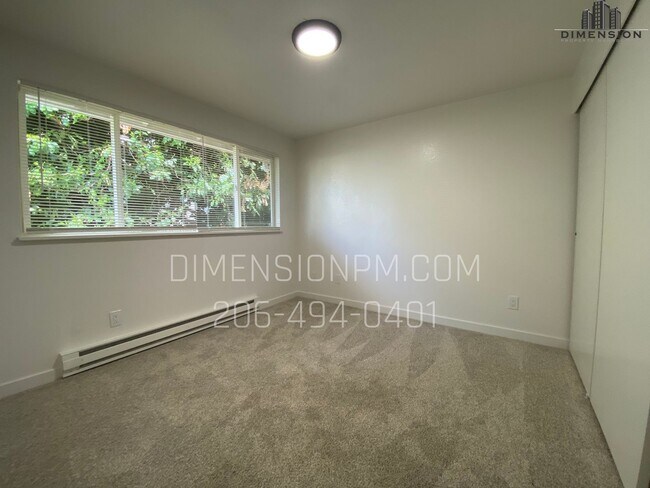 Building Photo - 310 Bedrock Dr