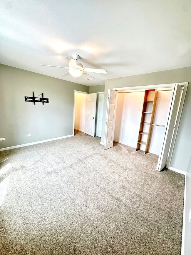 Building Photo - 2394 Caton Crest Dr