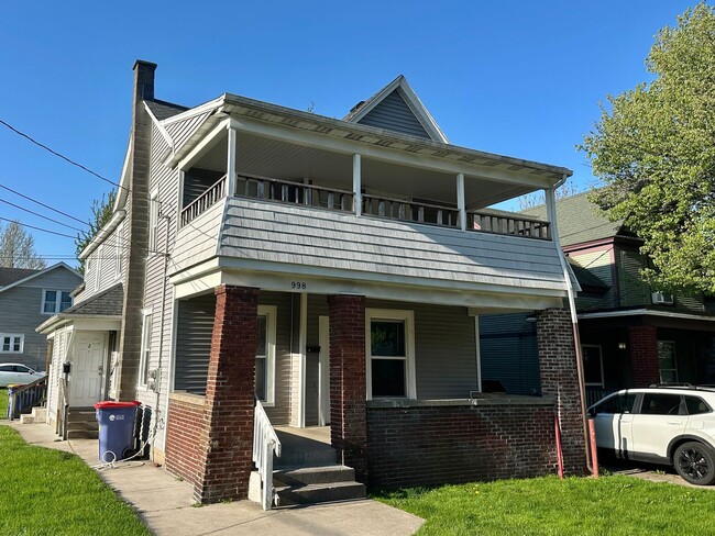 Primary Photo - 998 Butterworth St SW