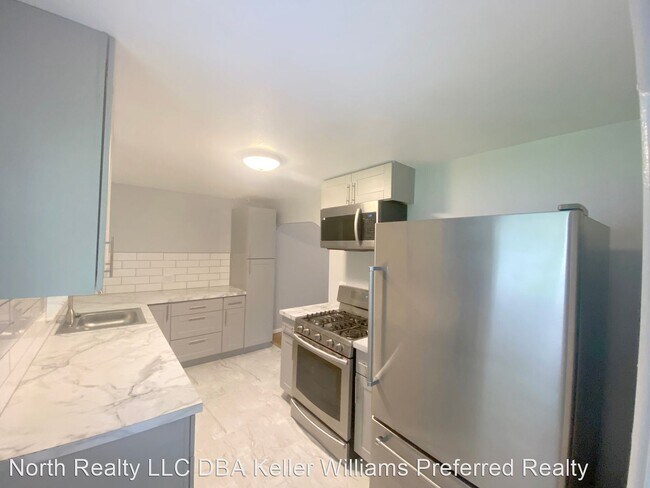 Building Photo - 2 br, 1 bath House - 3160 Kendall Street, ...