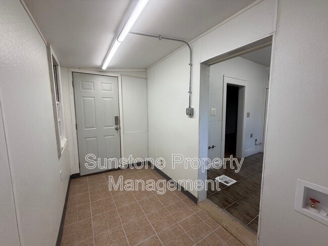 Building Photo - 103 W 3rd St