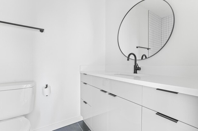 Building Photo - 787 NE Bryant St