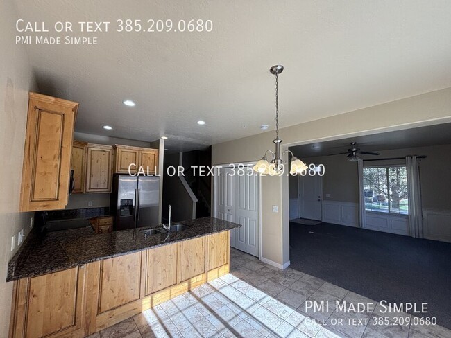 Building Photo - Modern 4BR Townhome in American Fork