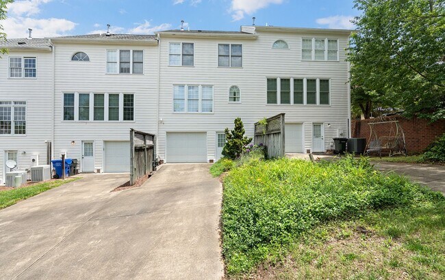 Building Photo - Southern Village Townhome available in early August