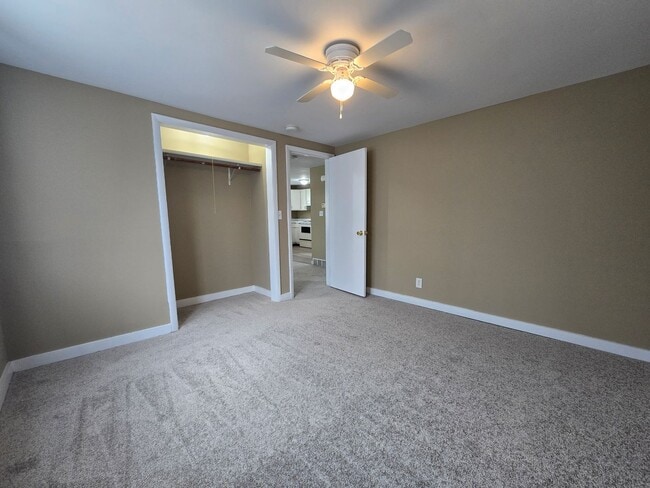 Building Photo - 2 Bedroom Home in Normal