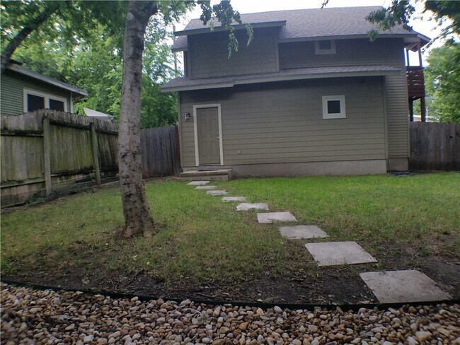 Building Photo - 5408 Evans Ave