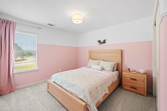 Building Photo - 18210 Juniper Creek Ln