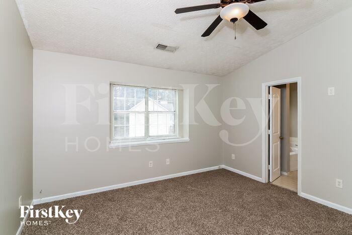Building Photo - 7185 E Village Ct