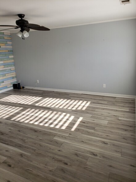 Building Photo - 1207 Fort Fisher Blvd N