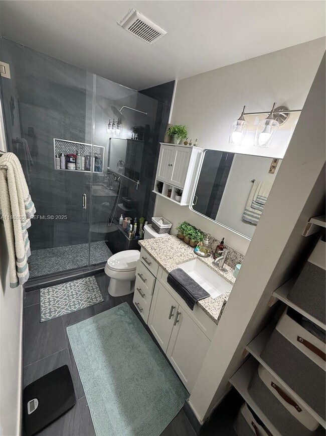 Building Photo - 7429 SW 152nd Ave