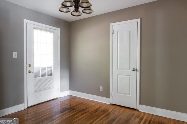 Building Photo - 2833 Cardo Dr NW