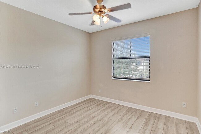 Building Photo - 4 br, 2.5 bath House - 4616 NW 59th St
