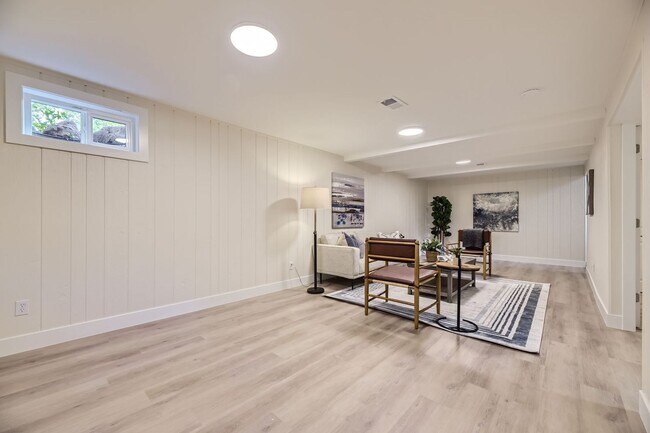 Building Photo - 1505 Findlay Way