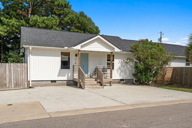 Building Photo - 318 Charlotte Ave
