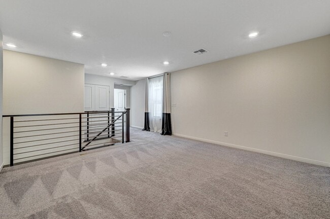 Building Photo - AMAZING 2 Story, 5 Bedroom Home in Gated community!