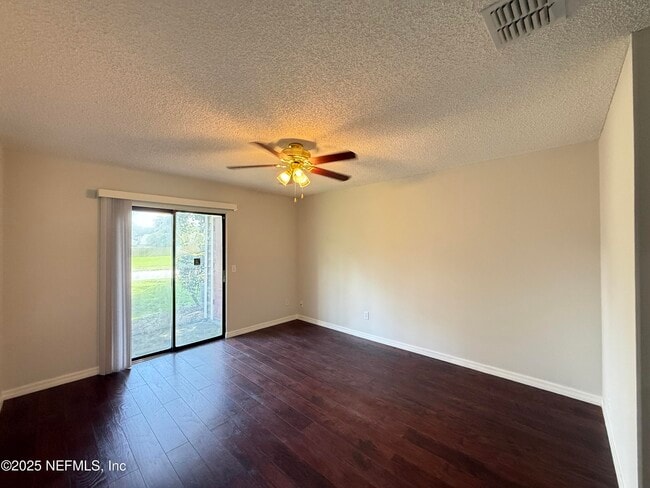 Building Photo - 8348 Westover Ct