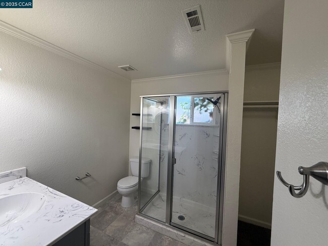 Building Photo - 1049 Miranda Way