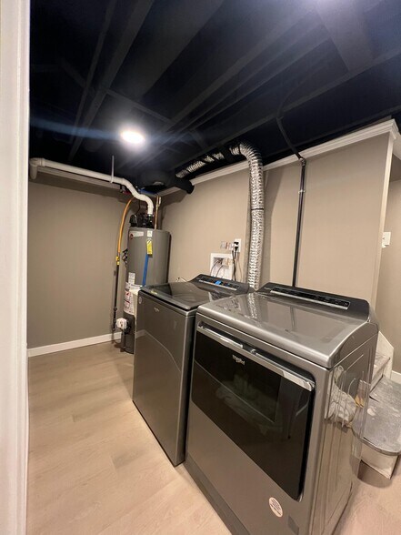 Building Photo - 10535 W Spring Green Rd