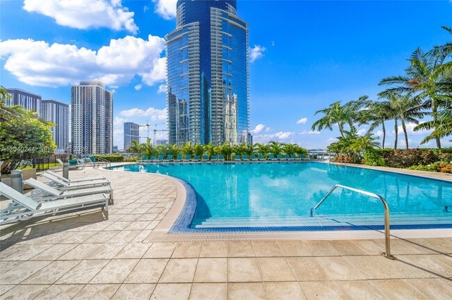 Building Photo - 888 Biscayne Blvd