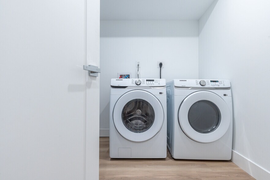 laundry - 1331 N 17th St