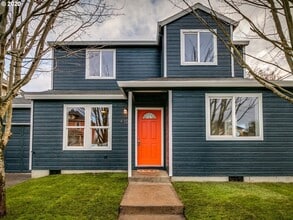 Building Photo - Boise Neighborhood 2-Story with Hardwood F...