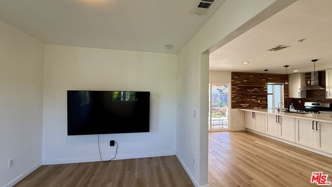 Building Photo - 6056 Fair Ave