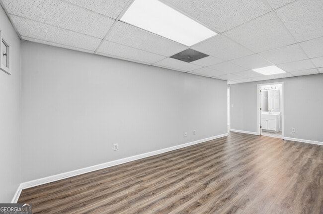 Building Photo - 4229 N Mountain Rd NE