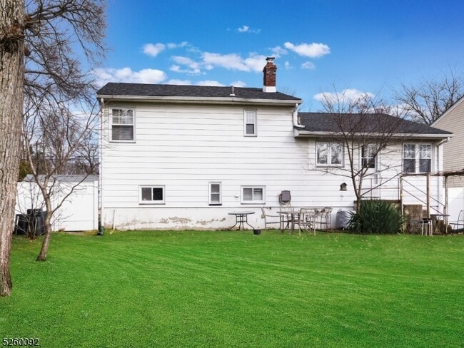 Building Photo - 135 Hawthorne Ave