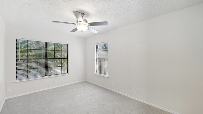 Building Photo - 1073 Stone Hollow