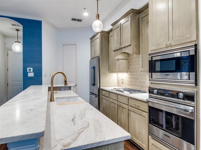 Building Photo - 2811 Hood St