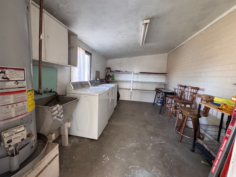 Building Photo - 4214 W Frier Dr