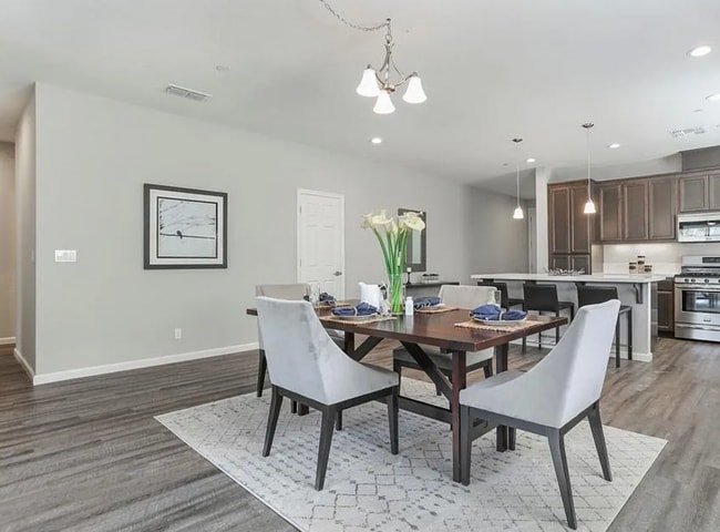 Building Photo - 1559 Hutchison Valley Dr