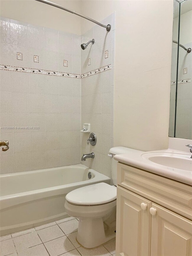 Building Photo - 8219 SW 165th Ct
