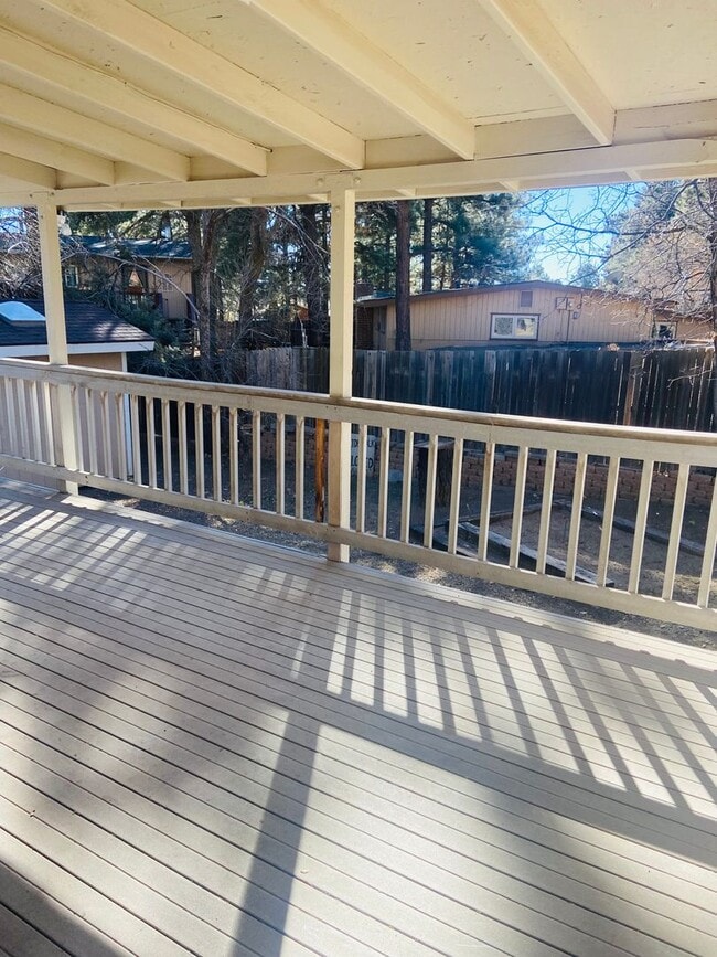 Building Photo - 4-Bedroom Home in Swiss Manor | Mountain Views + Huge Deck
