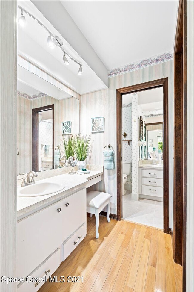 Building Photo - 2716 Longwood Blvd