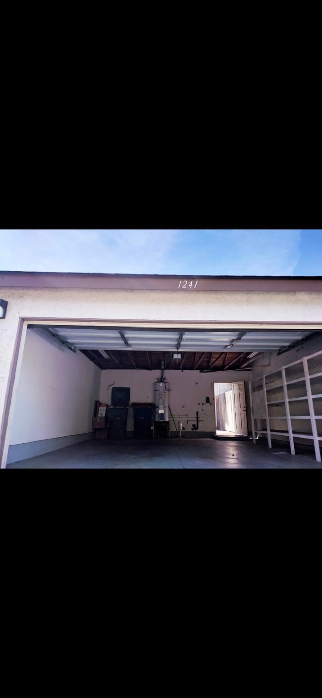 Building Photo - 1241 Cheltenham Ln