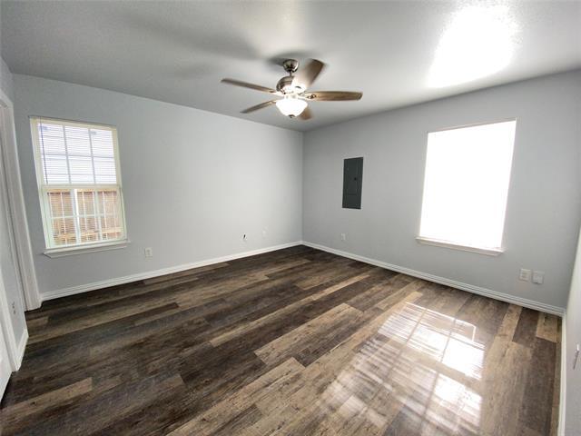 Building Photo - 924 E Annie St