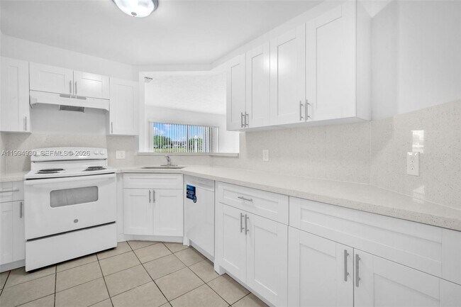 Building Photo - 3437 NW 44th St