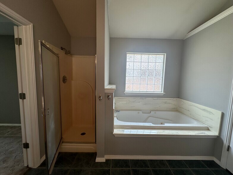 Building Photo - 312 Edgehill Ave