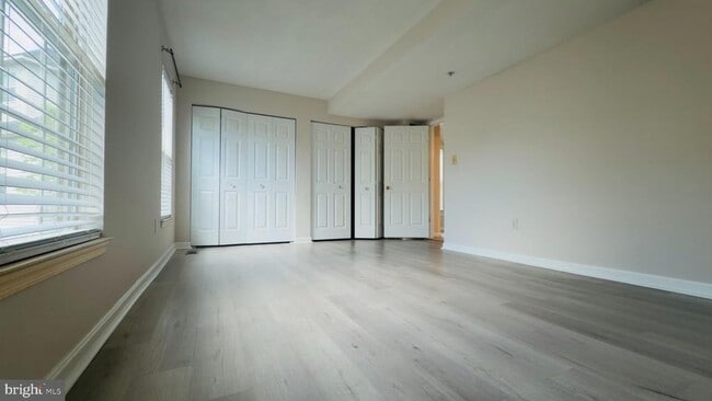 Building Photo - 6615 Buskin Ln