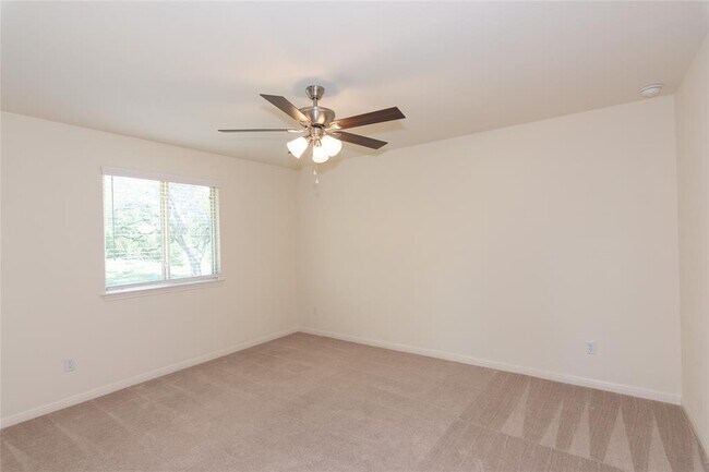 Building Photo - 1732 Lakota Ln