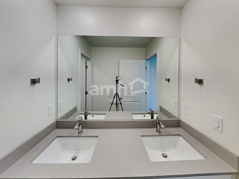 Building Photo - 2686 W 3290 S