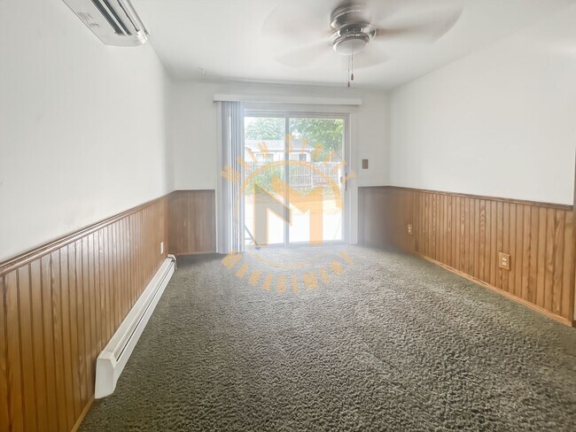 Building Photo - 1110 Lourdes Ave