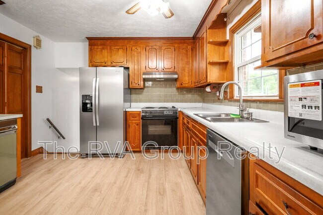 Building Photo - 2425 Capehart Rd